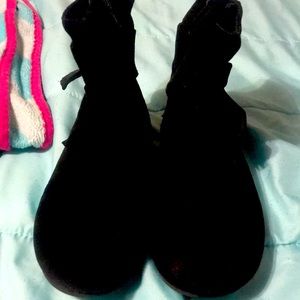 Girl size 4 boots